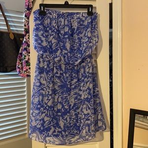 Women’s strapless dress